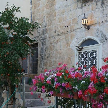 Mi'Ilya Chocolate House Guest House Bagian luar foto