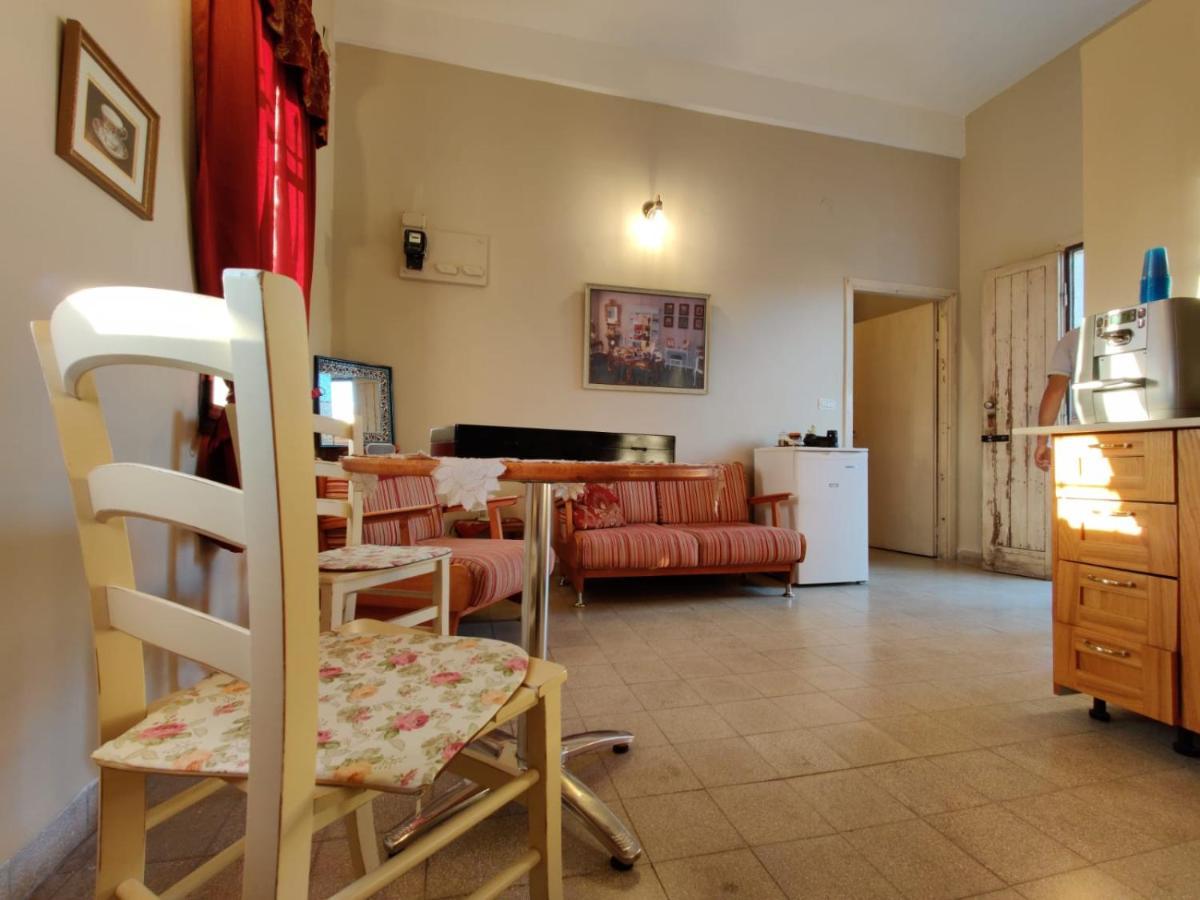 Mi'Ilya Chocolate House Guest House Bagian luar foto