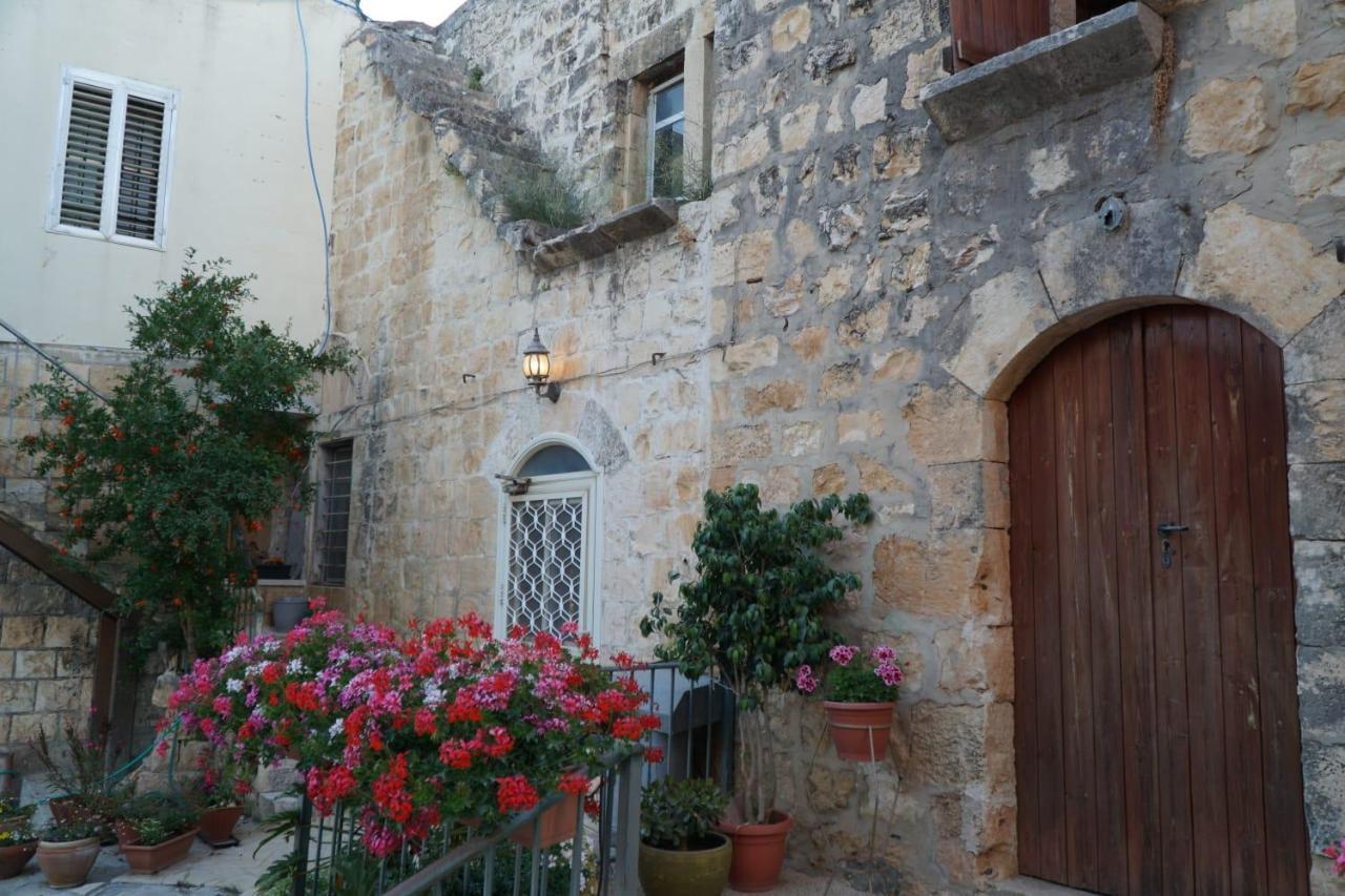 Mi'Ilya Chocolate House Guest House Bagian luar foto